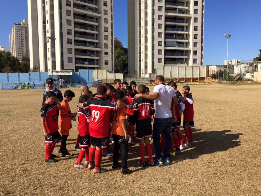 صور: اشبال ابناء يافا الأرثوذكسي يتصدر الدوري بعد فوزه على عميدار رمات جان